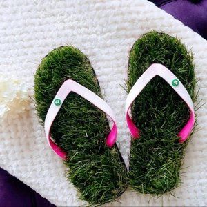 Grass Flip-Flops Soft Cushy Green Pink White Size 10.5 New